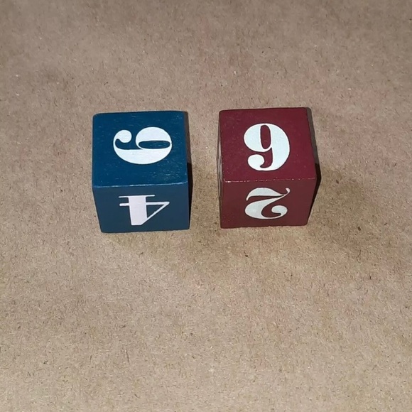 2006 Pirates Of The Caribbean Treasure Hunt DVD Game Replacement Piece WOOD DICE - Picture 6 of 9